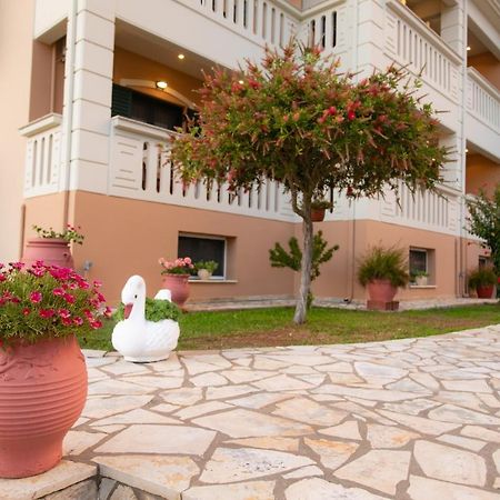 Lady Elena Hotel Ammoudia Exterior foto