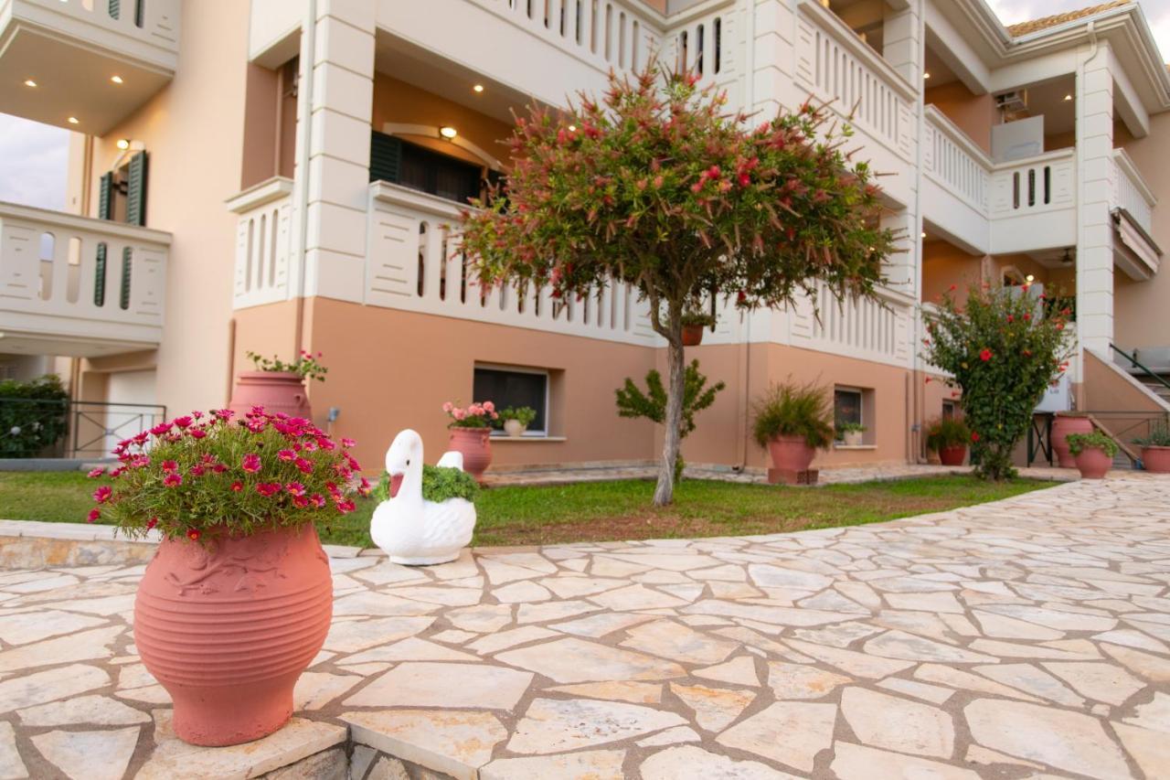Lady Elena Hotel Ammoudia Exterior foto