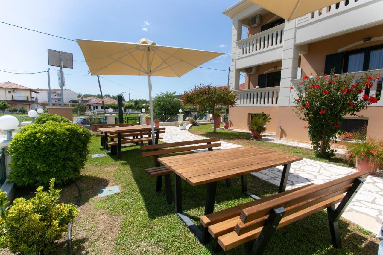 Lady Elena Hotel Ammoudia Exterior foto
