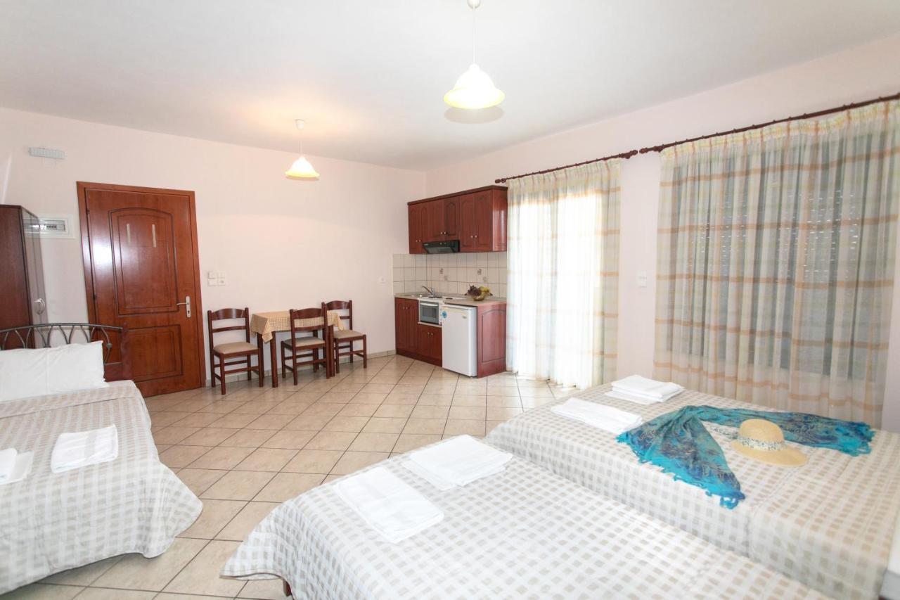 Lady Elena Hotel Ammoudia Exterior foto